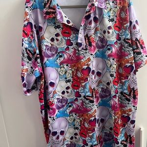New- Never worn, Hreski Skull and flower polo, XL. Moisture wicking material.